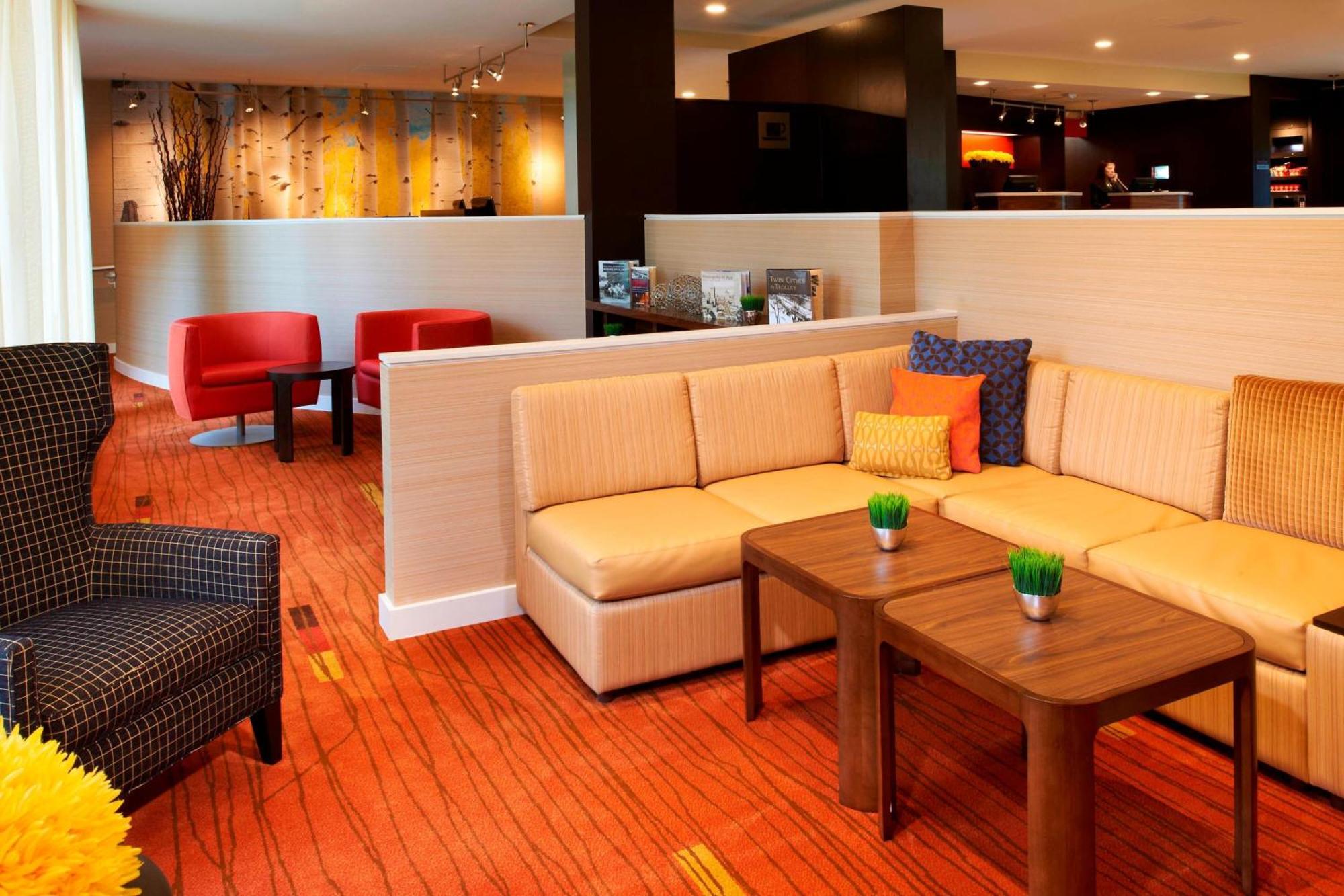 Courtyard By Marriott Minneapolis-St. Paul Airport Mendota Heights Exterior photo
