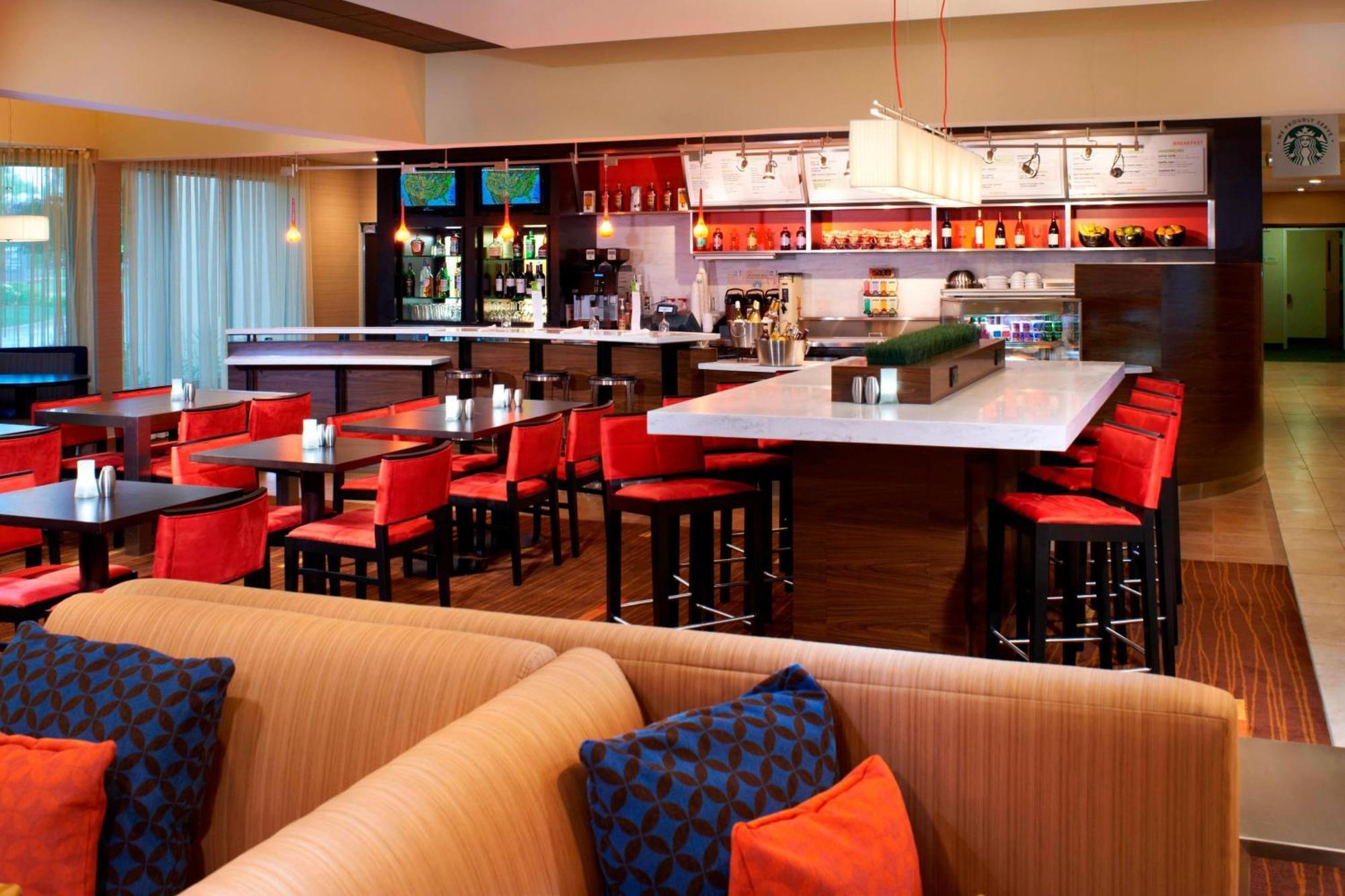 Courtyard By Marriott Minneapolis-St. Paul Airport Mendota Heights Exterior photo