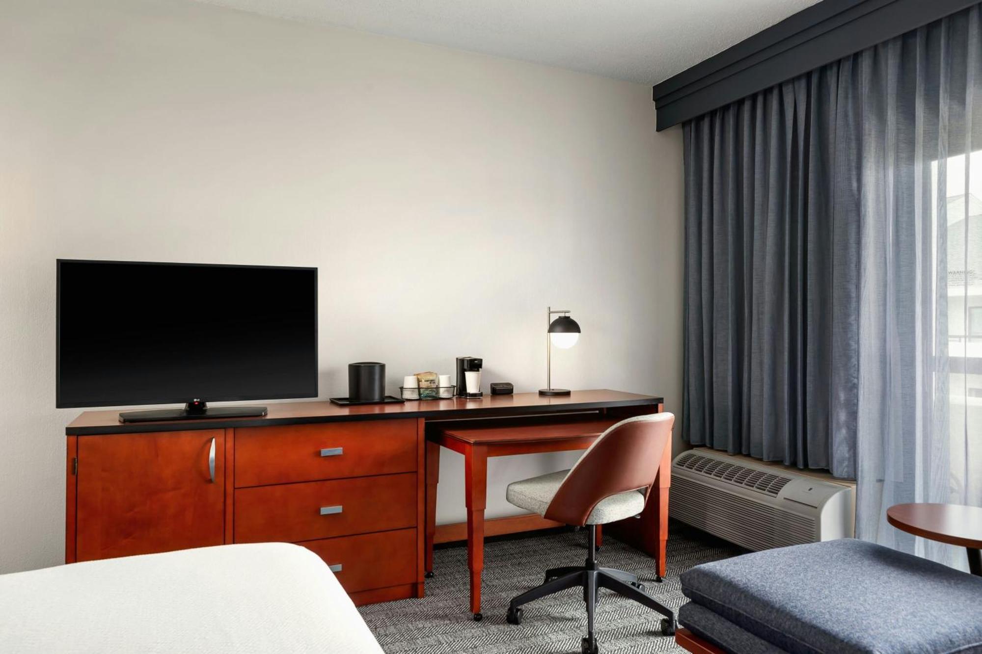 Courtyard By Marriott Minneapolis-St. Paul Airport Mendota Heights Exterior photo
